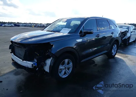2022 Kia Sorento Lx z USA, uszkodzony, nr VIN 5XYRG4LC1NG155853